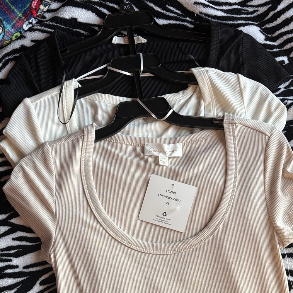 Cream Ribbed Scoop Neck Top by - Pack of 3 (Cream, White, Black)